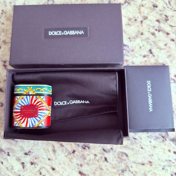 Dolce & Gabbana Logo Apple AirPods 2 Headphones Multi Color Leather Case… - Picture 3 of 8